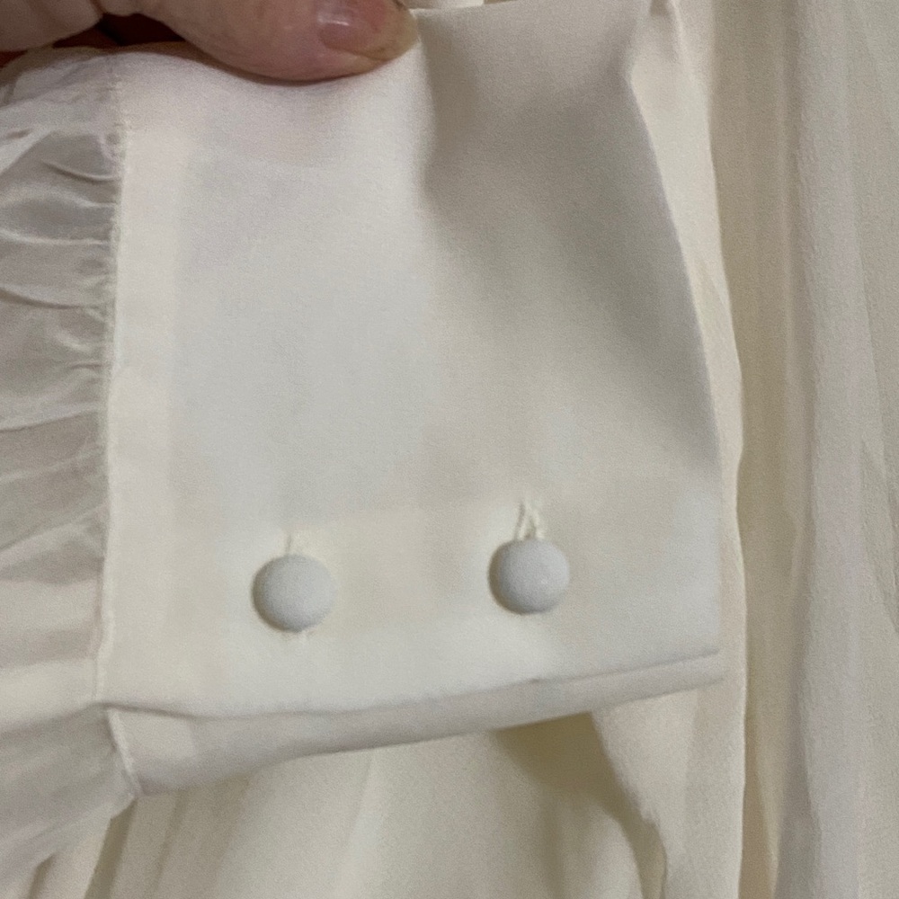 Ann Taylor Cream V-Neck Blouse - Picture 6 of 7